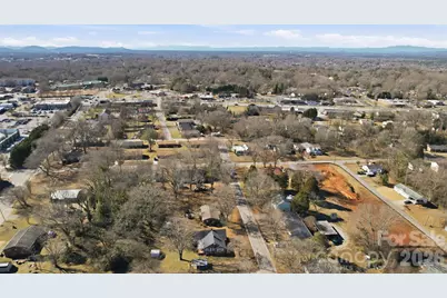 324 17th Avenue NE, Hickory, NC 28601 - Photo 33