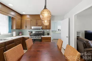 324 17th Ave NE, Hickory, NC 28601 - Photo 17