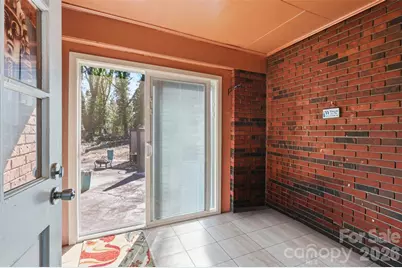 324 17th Avenue NE, Hickory, NC 28601 - Photo 29