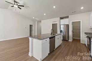 3629 Narrow Ln, Charlotte, NC 28215 - Photo 7