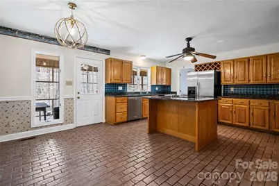 16631 Harbor View Road, Charlotte, NC 28278 - Photo 9