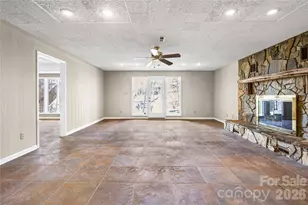 16631 Harbor View Rd, Charlotte, NC 28278 - Photo 19