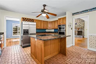 16631 Harbor View Rd, Charlotte, NC 28278 - Photo 9