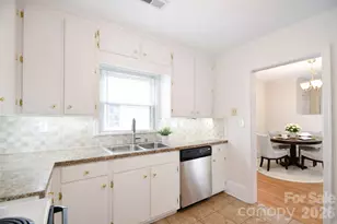 3012 Hanson Dr, Charlotte, NC 28207 - Photo 9