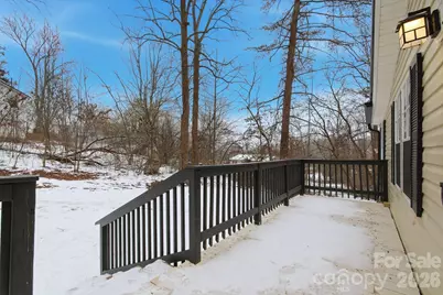 517 Ridgeway Place SW, Lenoir, NC 26845 - Photo 3