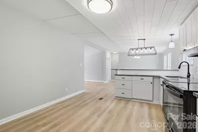 517 Ridgeway Place SW, Lenoir, NC 26845 - Photo 13