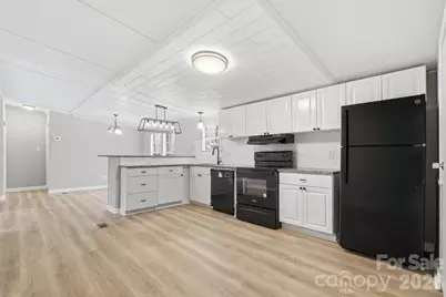 517 Ridgeway Place SW, Lenoir, NC 26845 - Photo 15