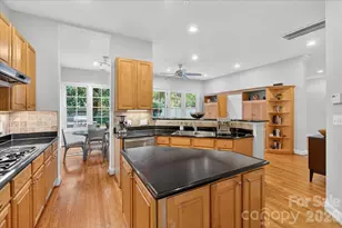 306 Wendover Heights Cir, Charlotte, NC 28211 - Photo 19