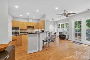 306 Wendover Heights Cir, Charlotte, NC 28211 - Photo 13