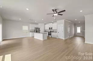 3633 Narrow Ln, Charlotte, NC 28215 - Photo 3