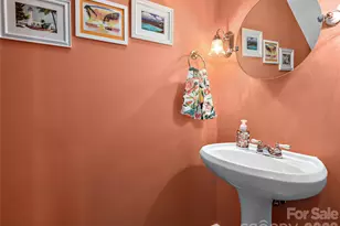 15 Willowick Dr, Asheville, NC 28803 - Photo 9