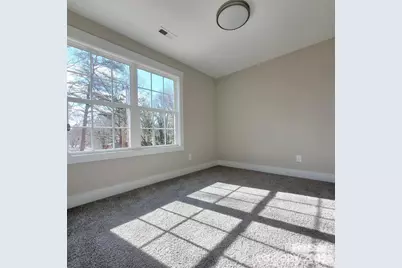 606 E Carpenter Street, Dallas, NC 28034 - Photo 5