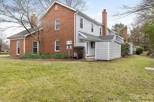 9453 Kings Falls Dr, Charlotte, NC 28210 - Photo 25