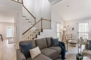 9453 Kings Falls Dr, Charlotte, NC 28210 - Photo 5