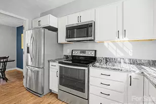 1409 Kensington Rd, Hendersonville, NC 28791 - Photo 7