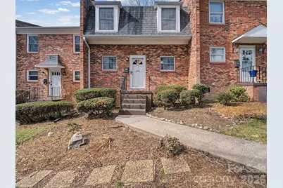 1409 Kensington Road #B-4, Hendersonville, NC 28791 - Photo 3