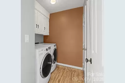 1409 Kensington Road #B-4, Hendersonville, NC 28791 - Photo 27