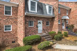 1409 Kensington Rd, Hendersonville, NC 28791 - Photo 3