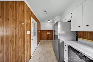 1406 Meandering Ln, Lincolnton, NC 28092 - Photo 7