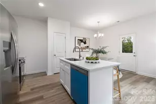 2000 Juniper Dr, Charlotte, NC 28269 - Photo 11