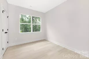 4015 Oakdale Rd, Charlotte, NC 28216 - Photo 13