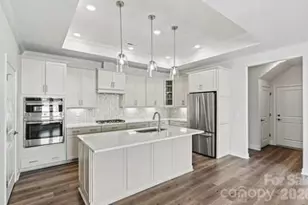 4184 Crk Brg Cir, Charlotte, NC 28213 - Photo 3