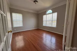 4102 Barclay Forest Dr, Charlotte, NC 28213 - Photo 3