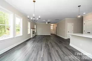 1721 Balfour Ln, Charlotte, NC 28216 - Photo 3