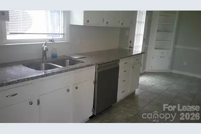 3310 39th Avenue Court NE, Hickory, NC 28601 - Photo 3