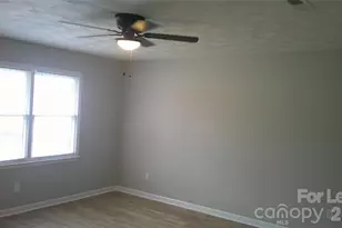 3310 39th Ave Ct NE, Hickory, NC 28601 - Photo 5