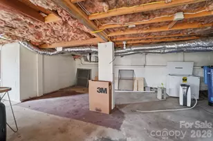 623 Owensby Rd, Hendersonville, NC 28792 - Photo 33