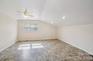 623 Owensby Rd, Hendersonville, NC 28792 - Photo 37