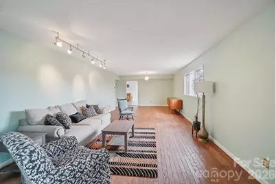 623 Owensby Road, Hendersonville, NC 28792 - Photo 9