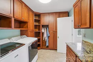 623 Owensby Rd, Hendersonville, NC 28792 - Photo 23