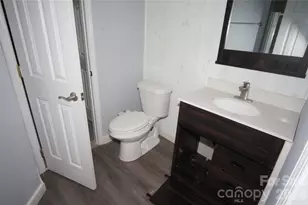 8913 Cinnabay Dr, Charlotte, NC 28216 - Photo 11