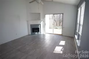 8913 Cinnabay Dr, Charlotte, NC 28216 - Photo 5