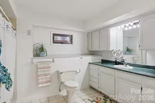 10 S Oak Forest Dr, Asheville, NC 28803 - Photo 21