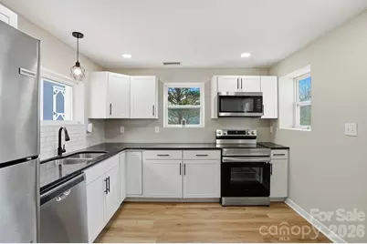 326 Lyndhurst Drive, Hendersonville, NC 28971 - Photo 13