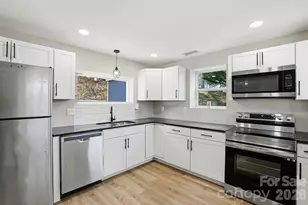 326 Lyndhurst Dr, Hendersonville, NC 28971 - Photo 11