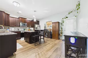 4111 Stockbrook Dr, Charlotte, NC 28215 - Photo 5