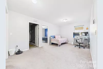 4111 Stockbrook Drive, Charlotte, NC 28215 - Photo 11