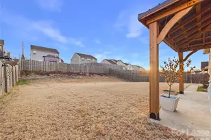 4111 Stockbrook Dr, Charlotte, NC 28215 - Photo 21