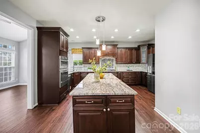 15548 Donnington Drive, Charlotte, NC 28277 - Photo 9