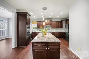 15548 Donnington Dr, Charlotte, NC 28277 - Photo 9