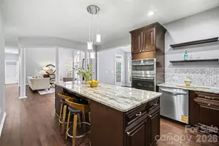 15548 Donnington Dr, Charlotte, NC 28277 - Photo 11