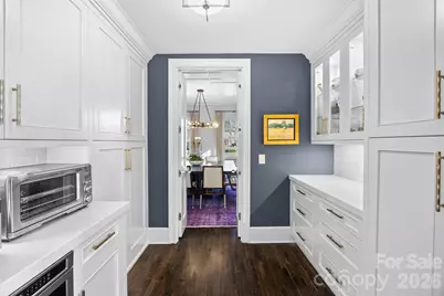 1438 Queens Road W, Charlotte, NC 28207 - Photo 13