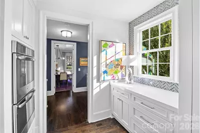 1438 Queens Road W, Charlotte, NC 28207 - Photo 15