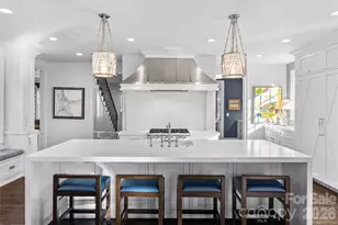 1438 Queens Rd W, Charlotte, NC 28207 - Photo 17