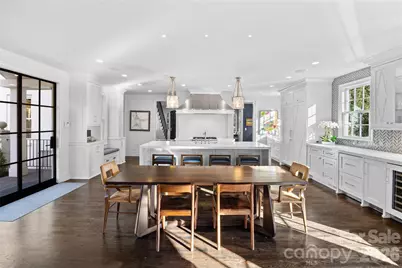 1438 Queens Road W, Charlotte, NC 28207 - Photo 17