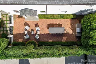 1438 Queens Rd W, Charlotte, NC 28207 - Photo 3